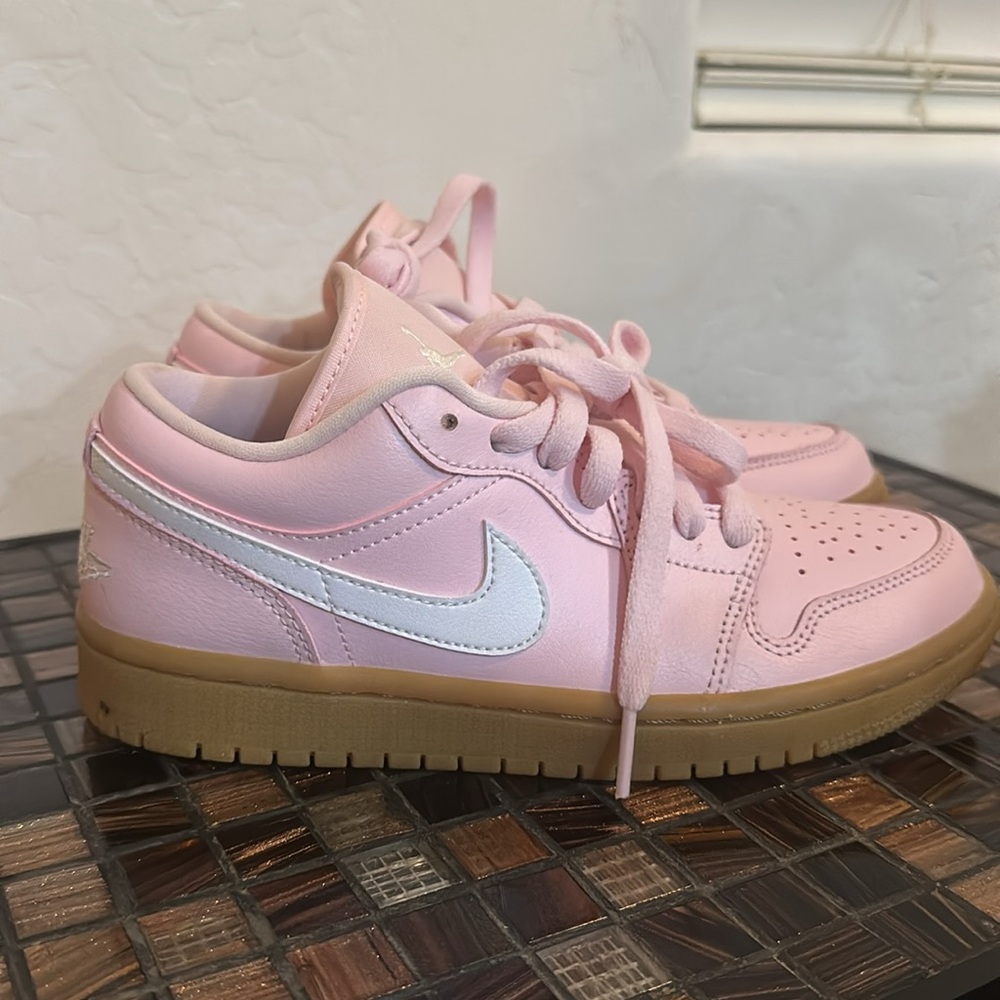 Nike Air Jordan Light Pink Women’s Size 6